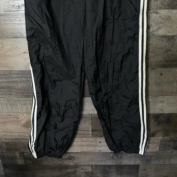 SOLD Adidas Originals VTG Windbreaker Pants Large - Picture 3 of 7
